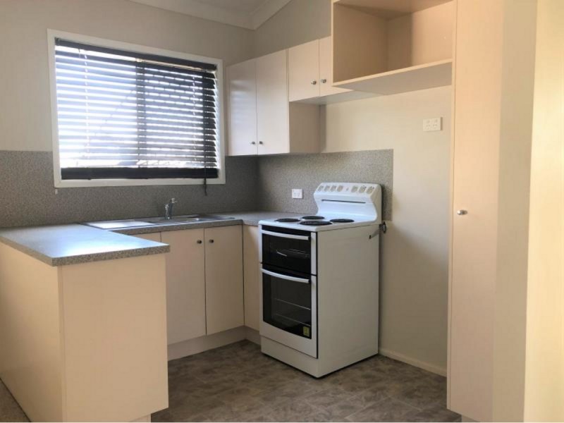 2/31 Pillich Street, Kawana QLD 4701